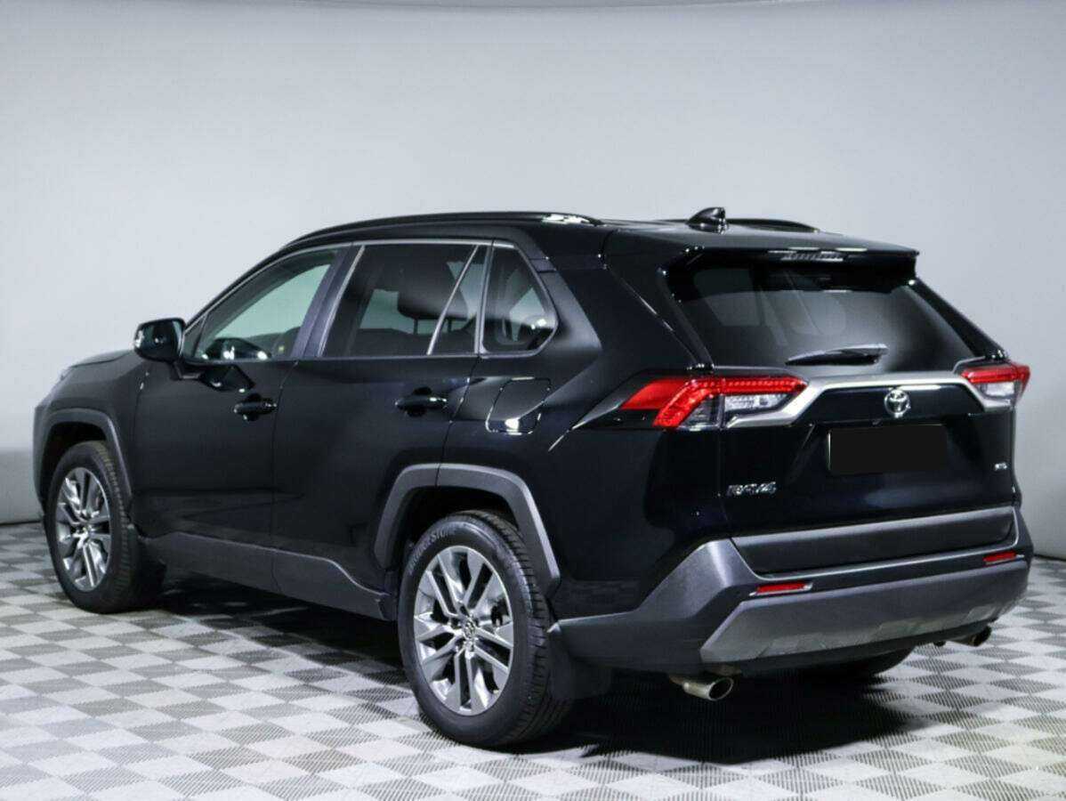 Toyota RAV4 с пробегом — 2022 год. Фото: #5