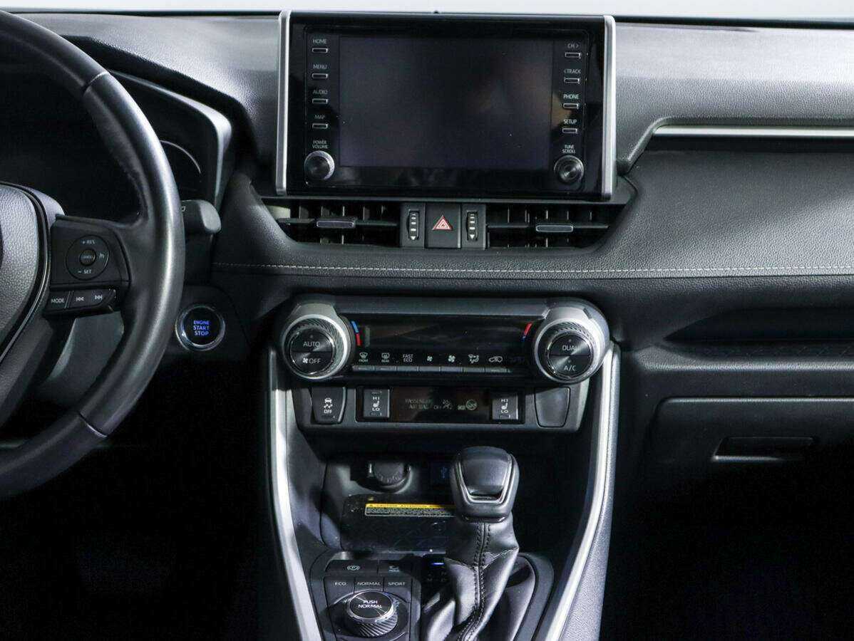 Toyota RAV4 с пробегом — 2022 год. Фото: #10