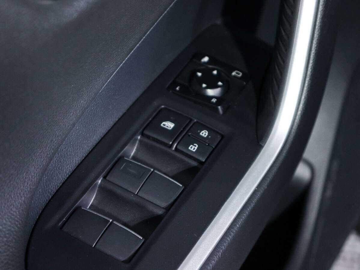 Toyota RAV4 с пробегом — 2022 год. Фото: #15