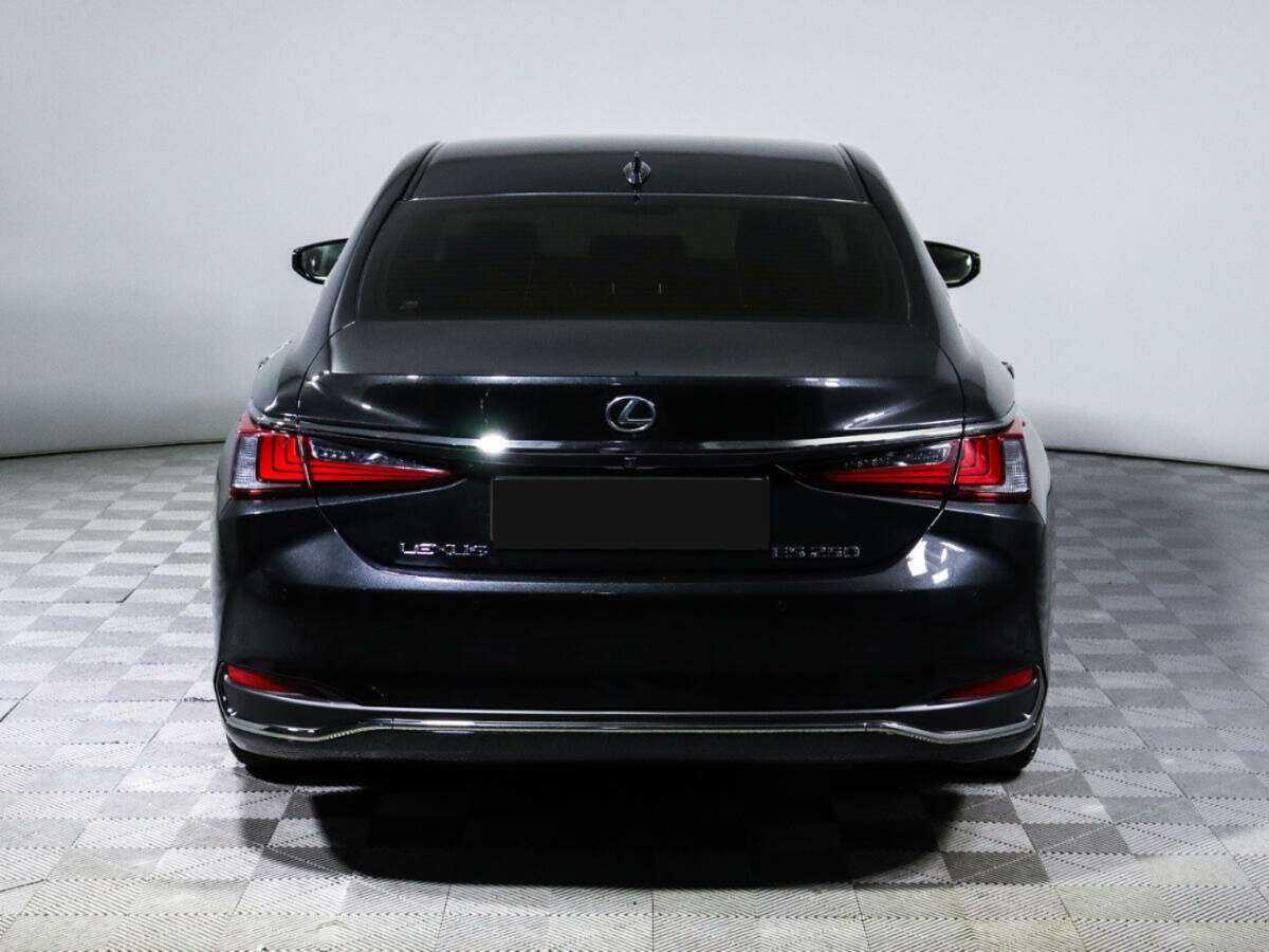 Lexus ES с пробегом — 2020 год. Фото: #3
