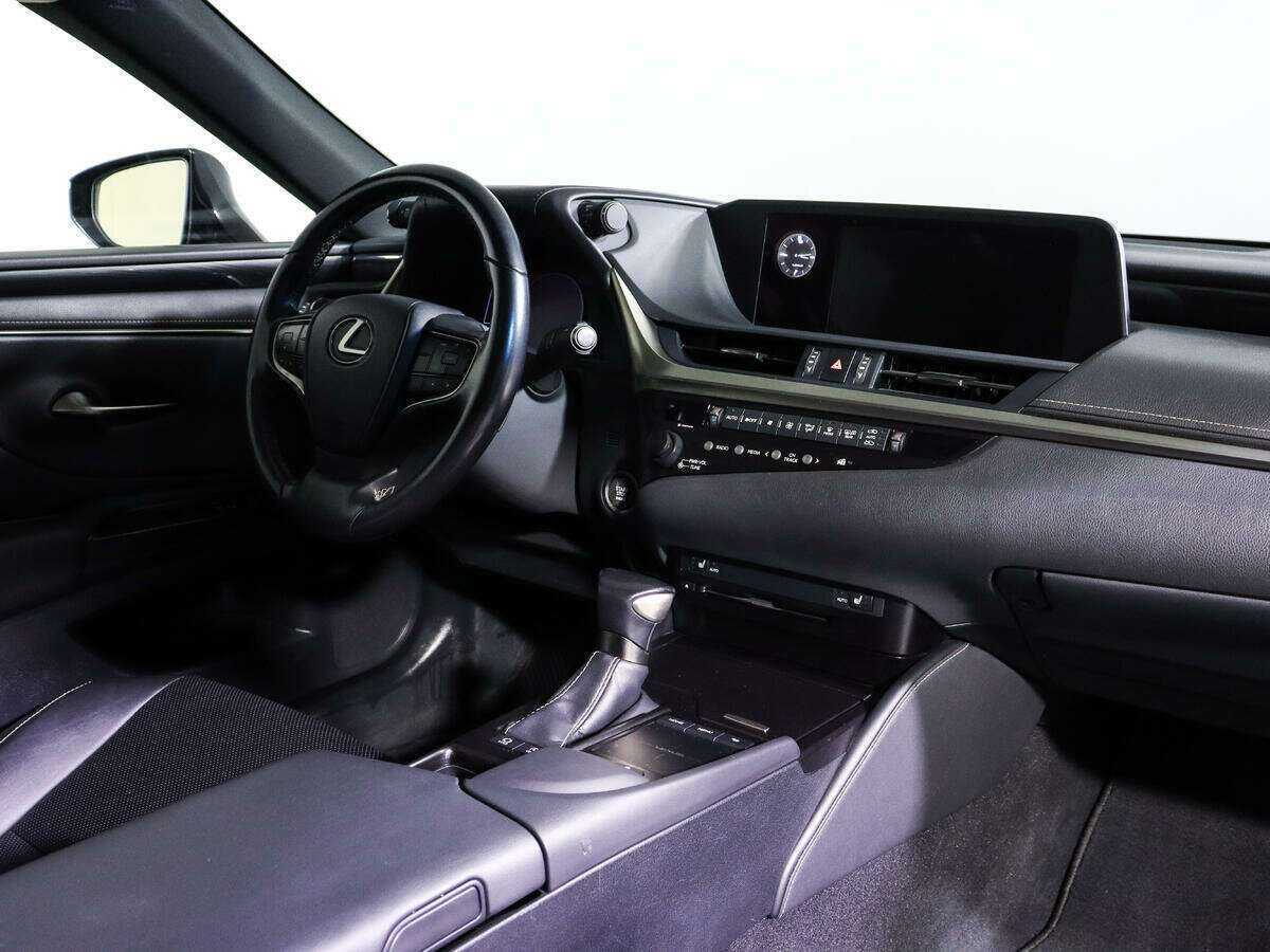 Lexus ES с пробегом — 2020 год. Фото: #5