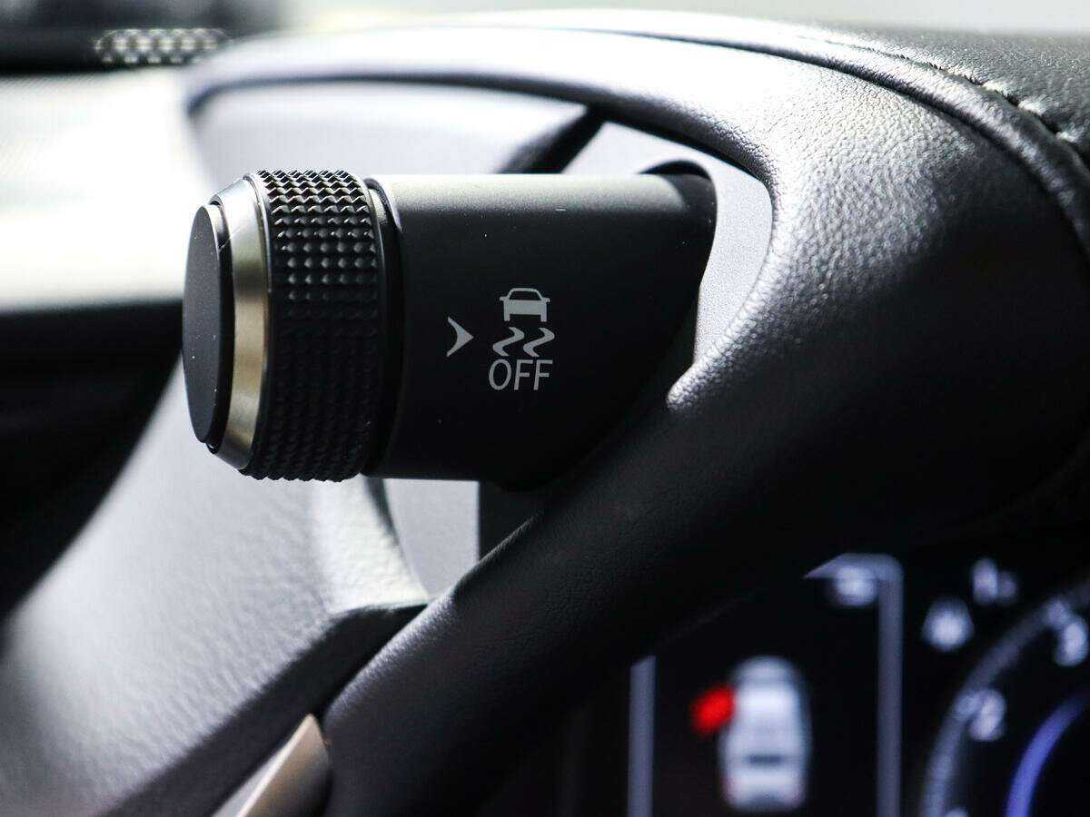 Lexus ES с пробегом — 2020 год. Фото: #21