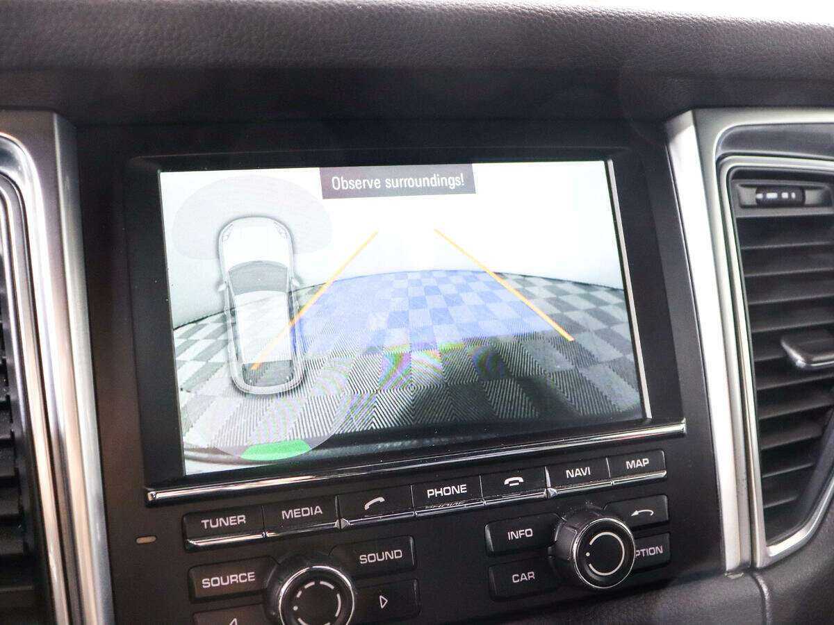 Porsche Macan с пробегом — 2014 год. Фото: #13