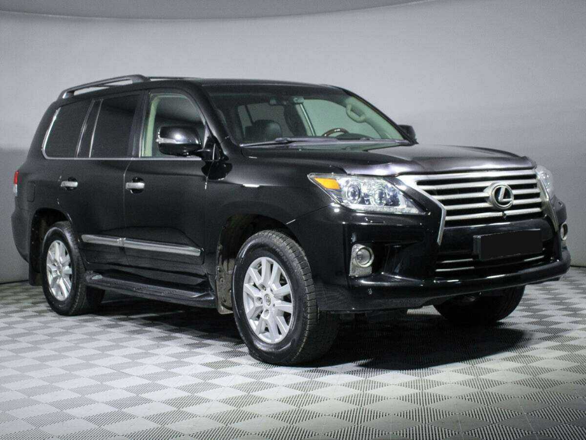 Lexus LX с пробегом — 2012 год. Фото: #1
