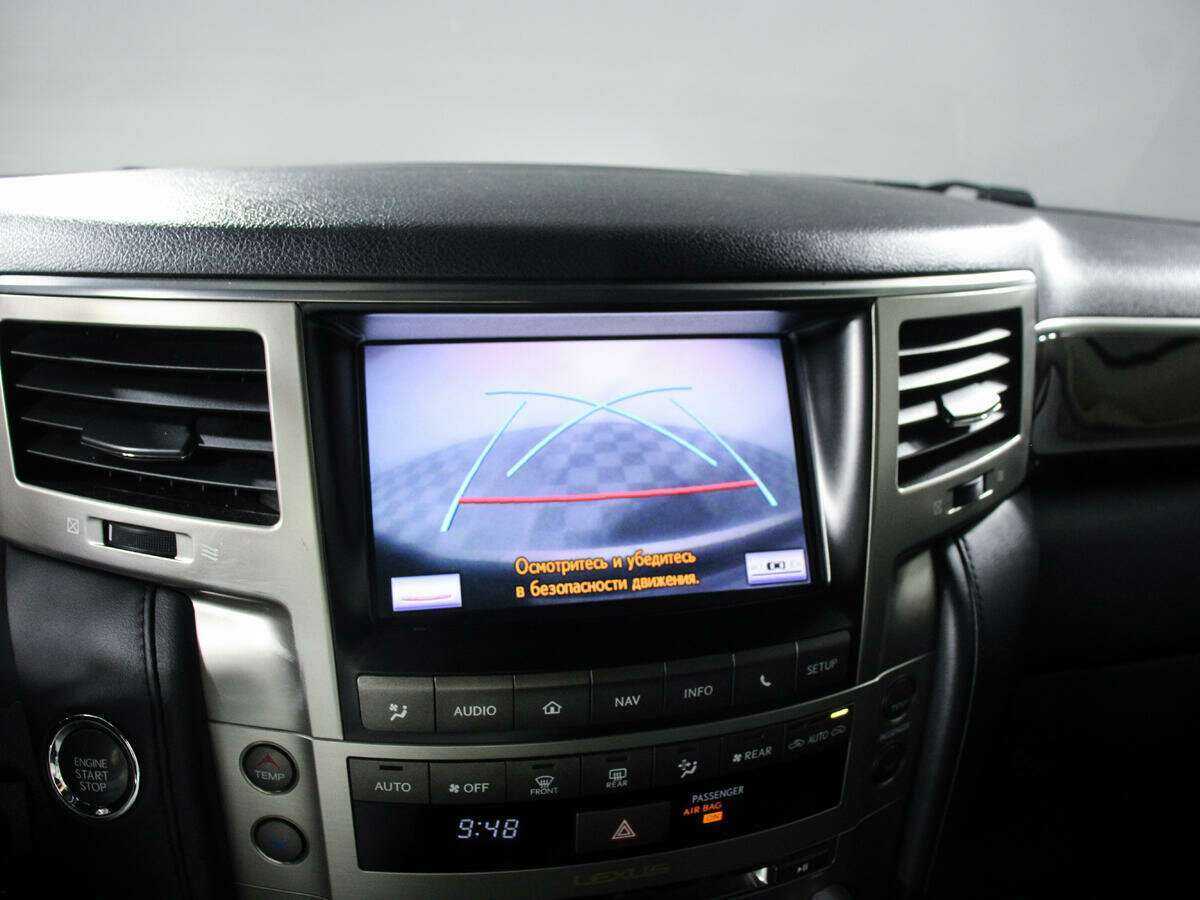 Lexus LX с пробегом — 2012 год. Фото: #14