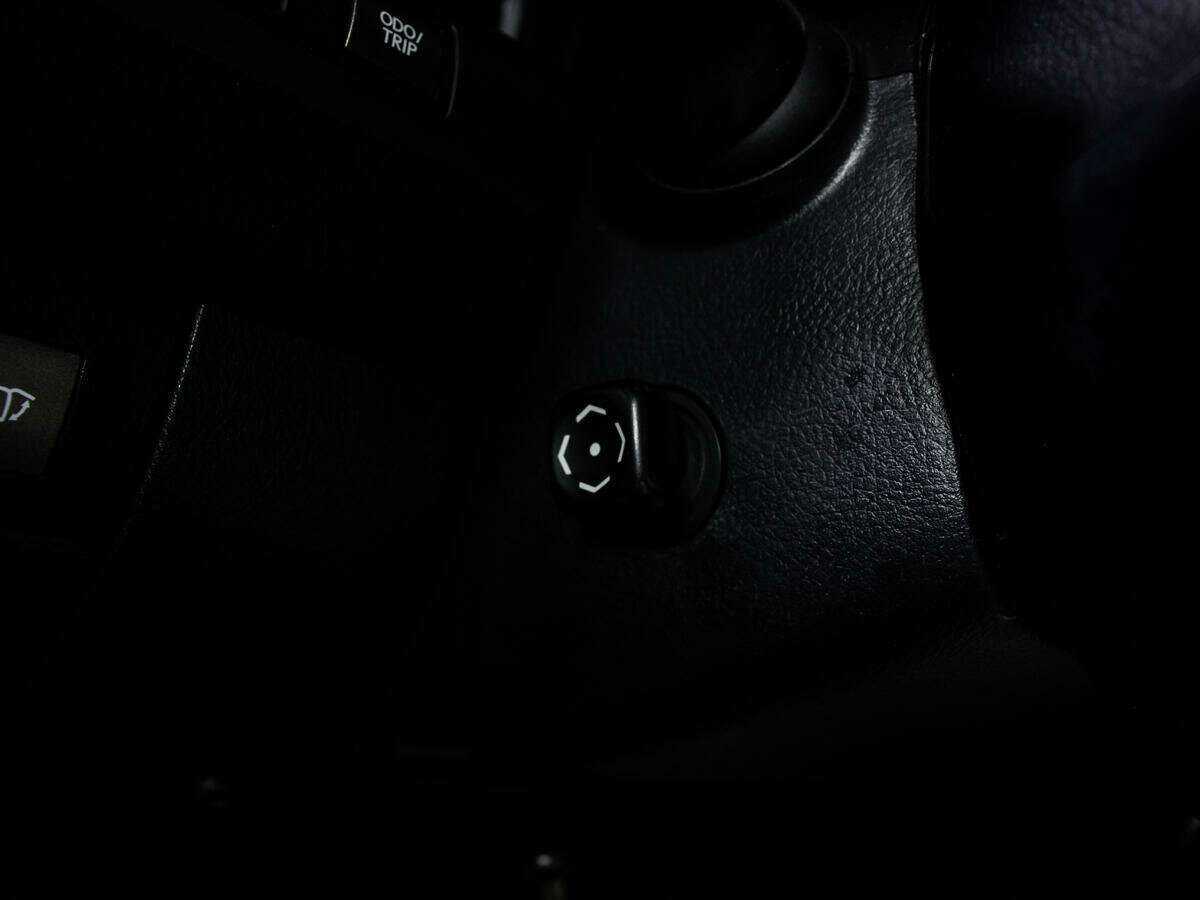 Lexus LX с пробегом — 2012 год. Фото: #17