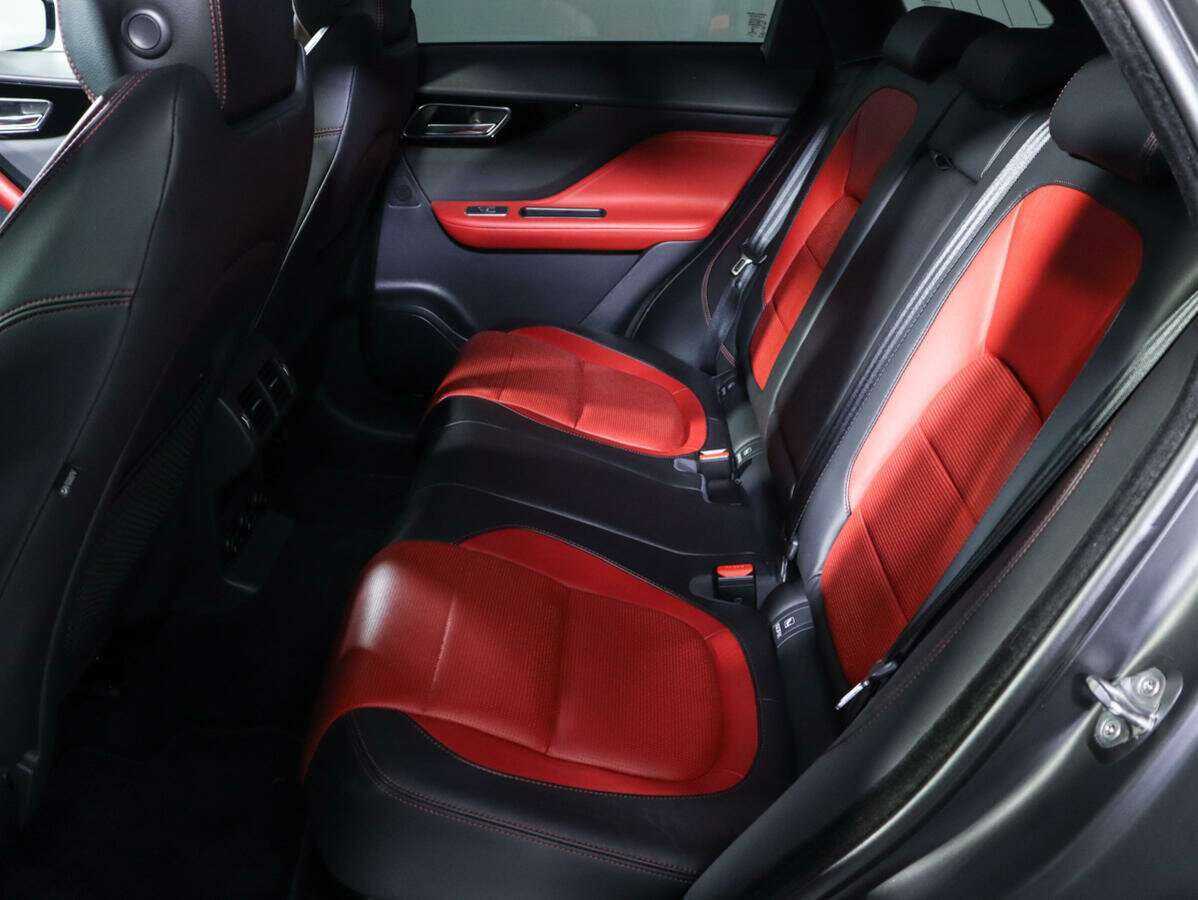 Jaguar F-Pace с пробегом — 2018 год. Фото: #9