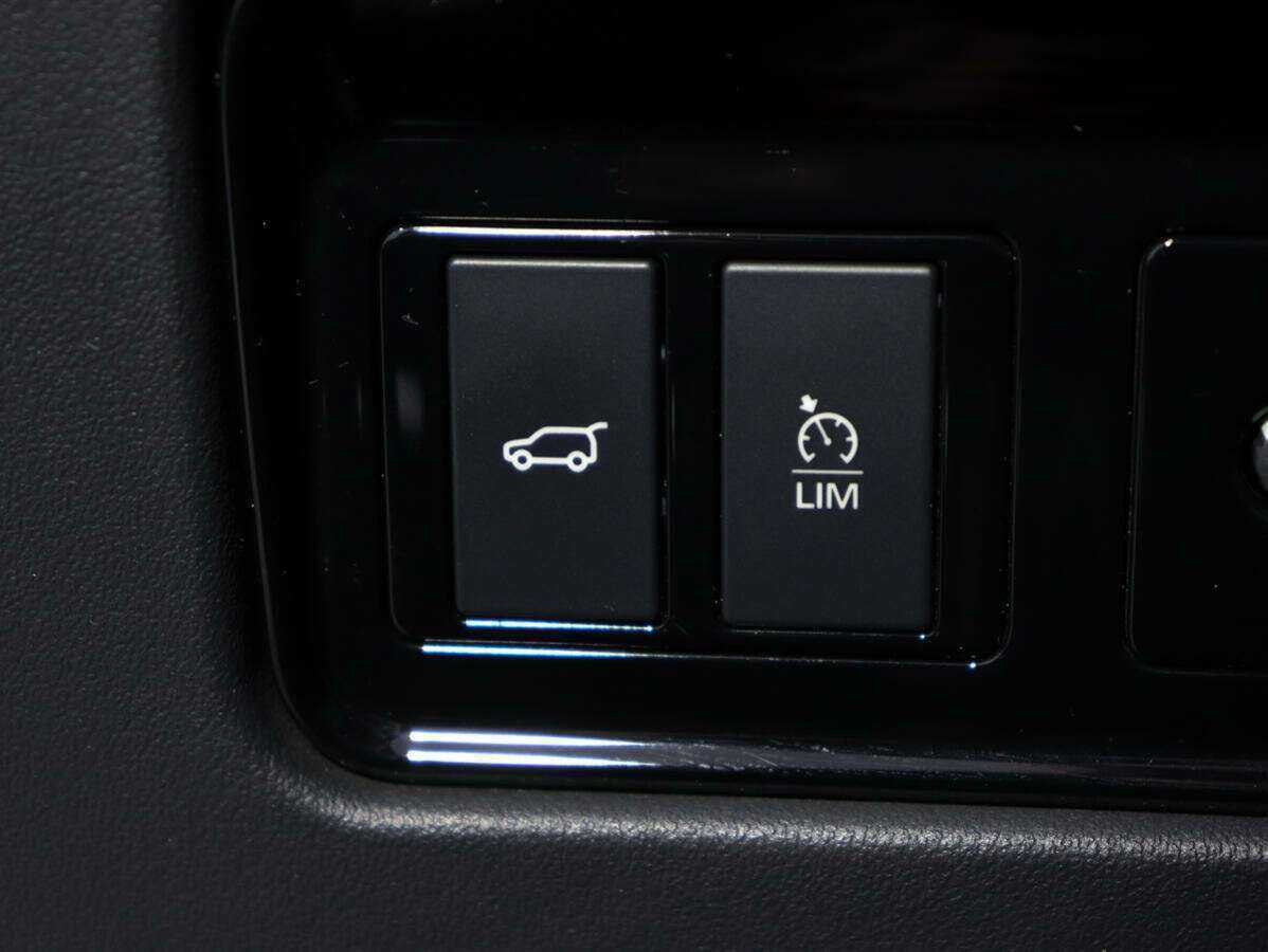 Jaguar F-Pace с пробегом — 2018 год. Фото: #17