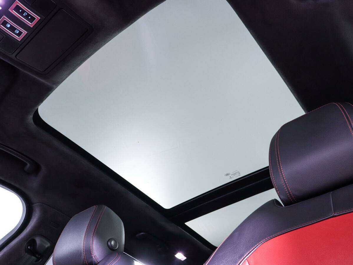 Jaguar F-Pace с пробегом — 2018 год. Фото: #21