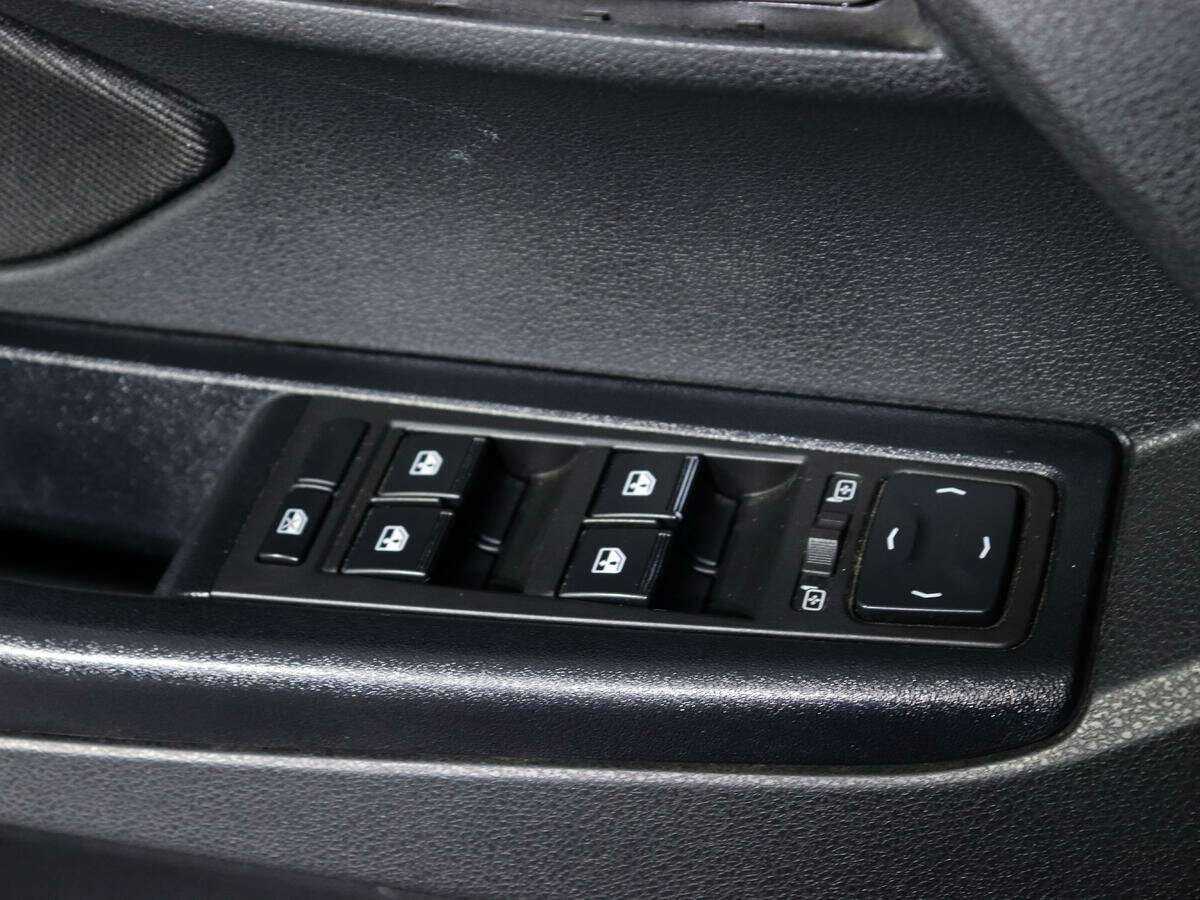 Lada (ВАЗ) Vesta с пробегом — 2019 год. Фото: #12