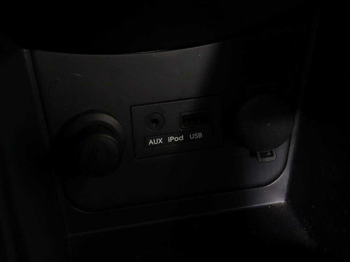 Hyundai Solaris с пробегом — 2011 год. Фото: #15