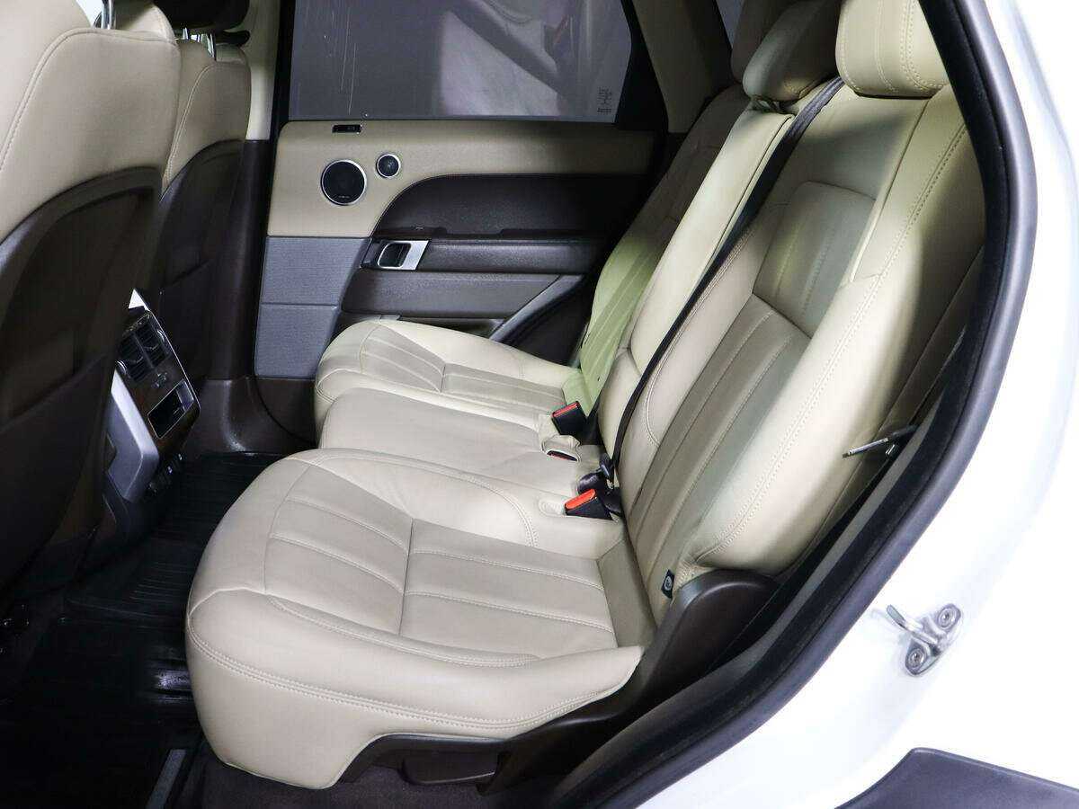 Land Rover Range Rover Sport с пробегом — 2018 год. Фото: #9