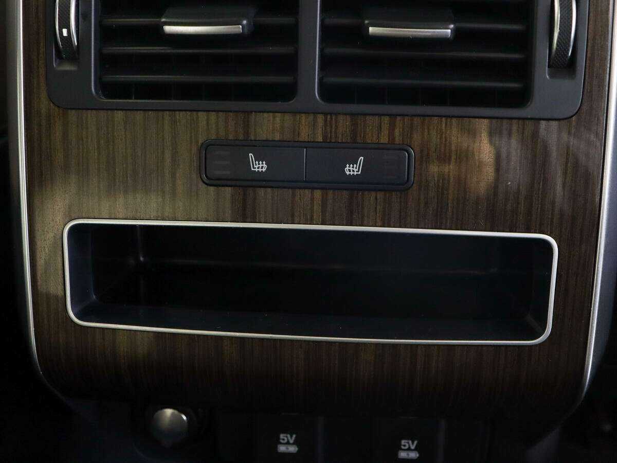 Land Rover Range Rover Sport с пробегом — 2018 год. Фото: #16