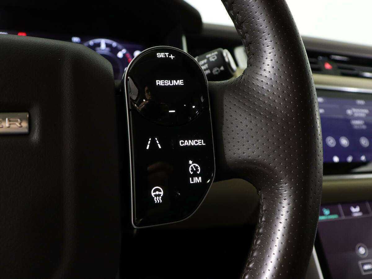 Land Rover Range Rover Sport с пробегом — 2018 год. Фото: #22