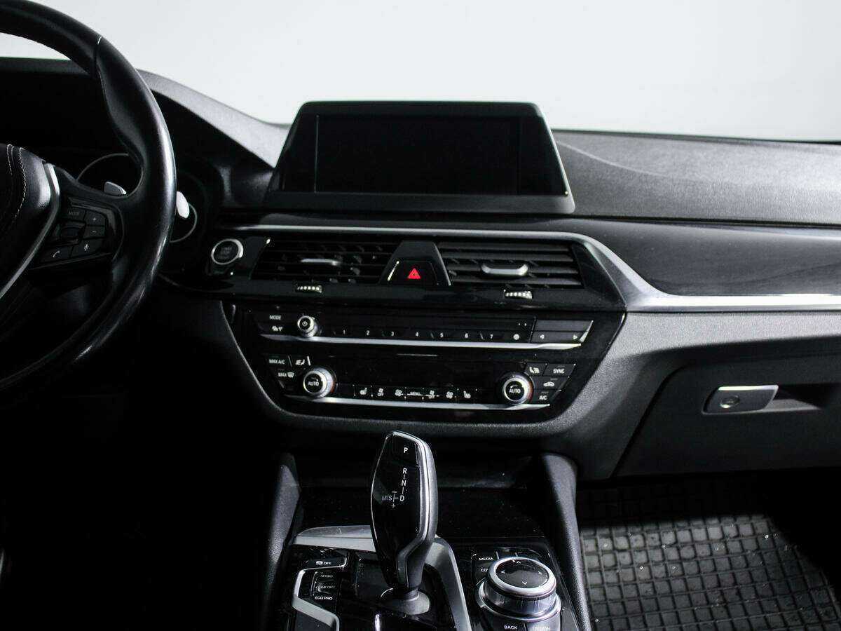 BMW 5 серии с пробегом — 2017 год. Фото: #10