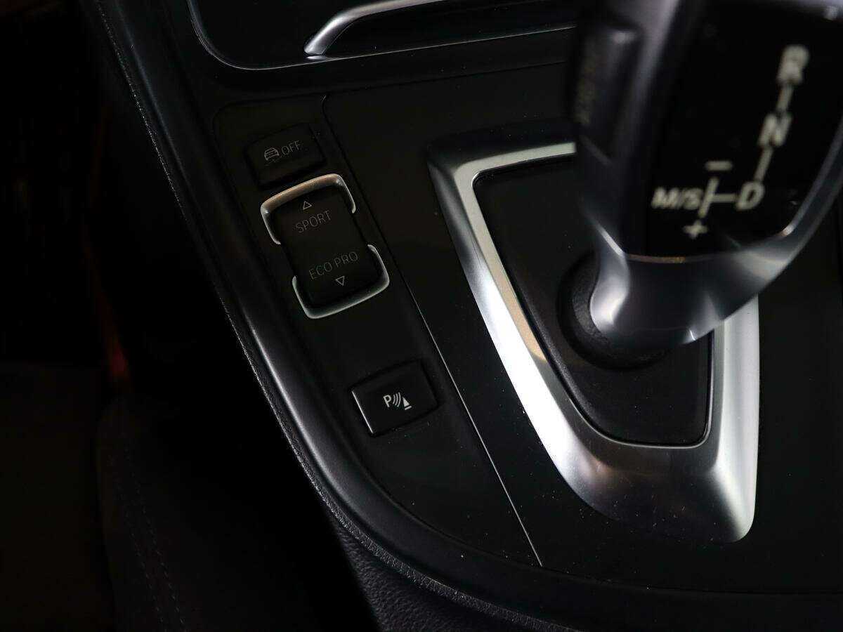 BMW 3 серии с пробегом — 2016 год. Фото: #20