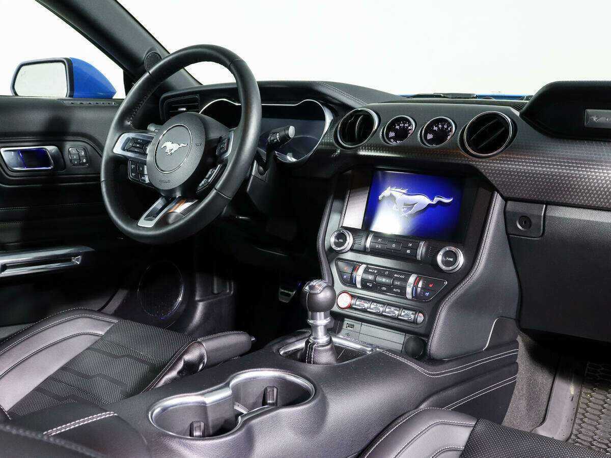Ford Mustang с пробегом — 2022 год. Фото: #6