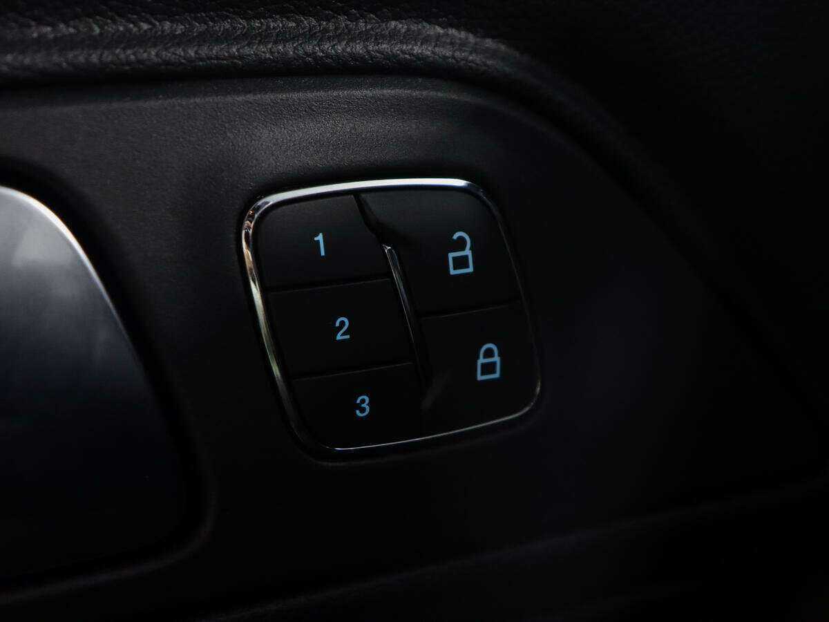 Ford Mustang с пробегом — 2022 год. Фото: #21