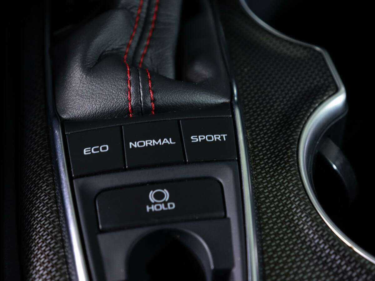 Toyota Camry с пробегом — 2021 год. Фото: #24