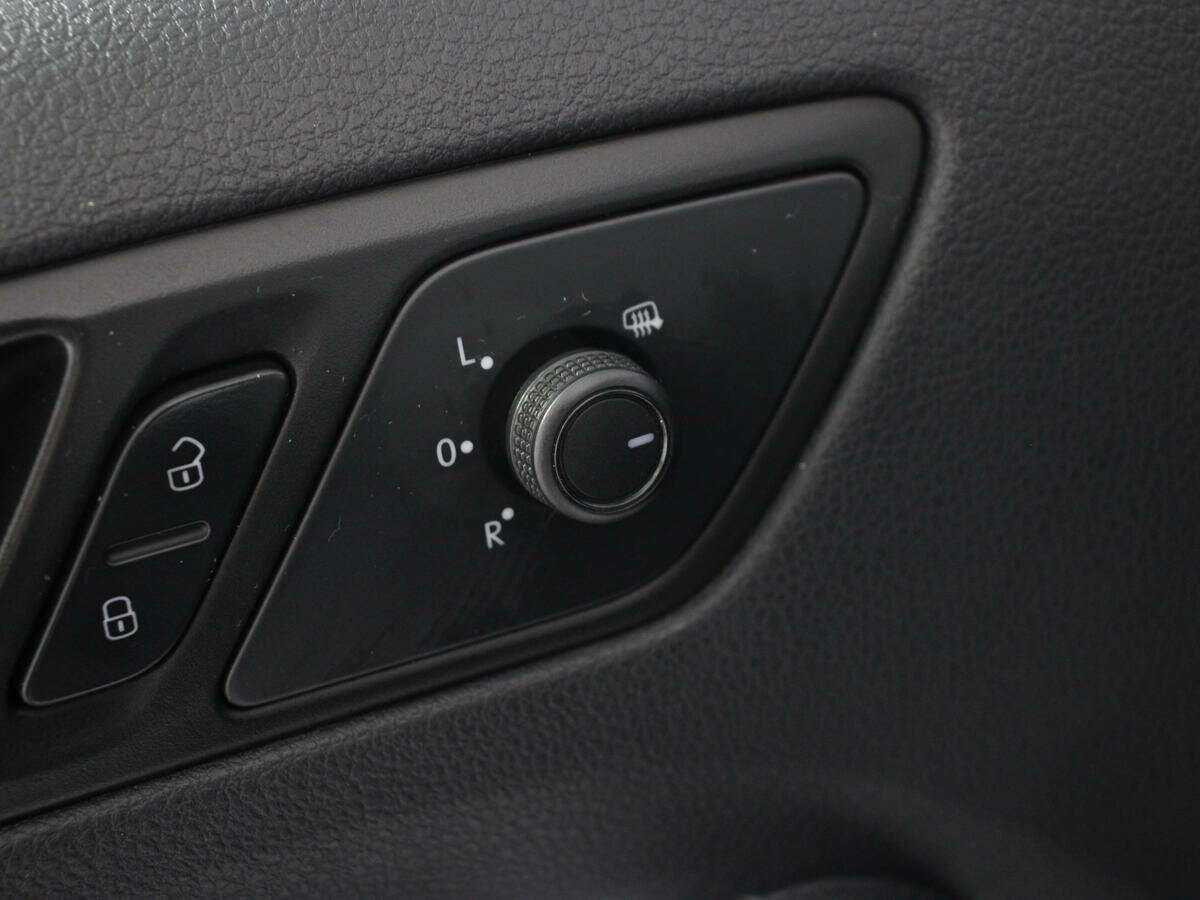 Volkswagen Jetta с пробегом — 2016 год. Фото: #14