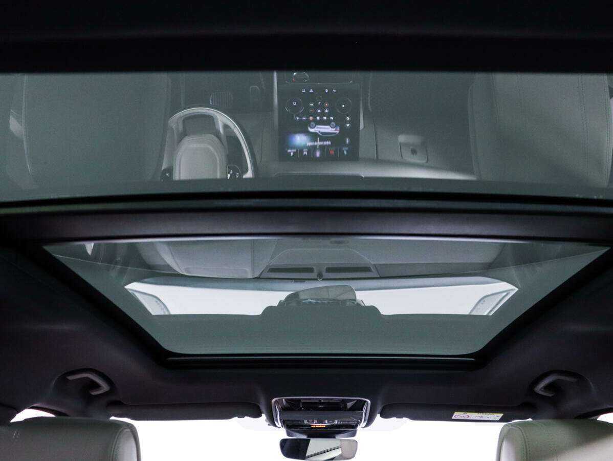 Land Rover Range Rover Velar с пробегом — 2018 год. Фото: #15