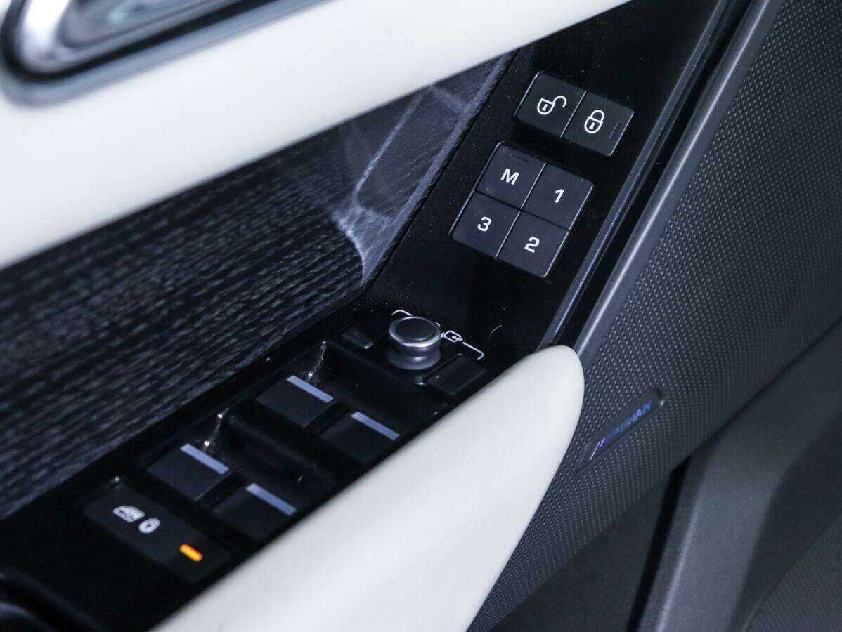 Land Rover Range Rover Velar с пробегом — 2018 год. Фото: #16