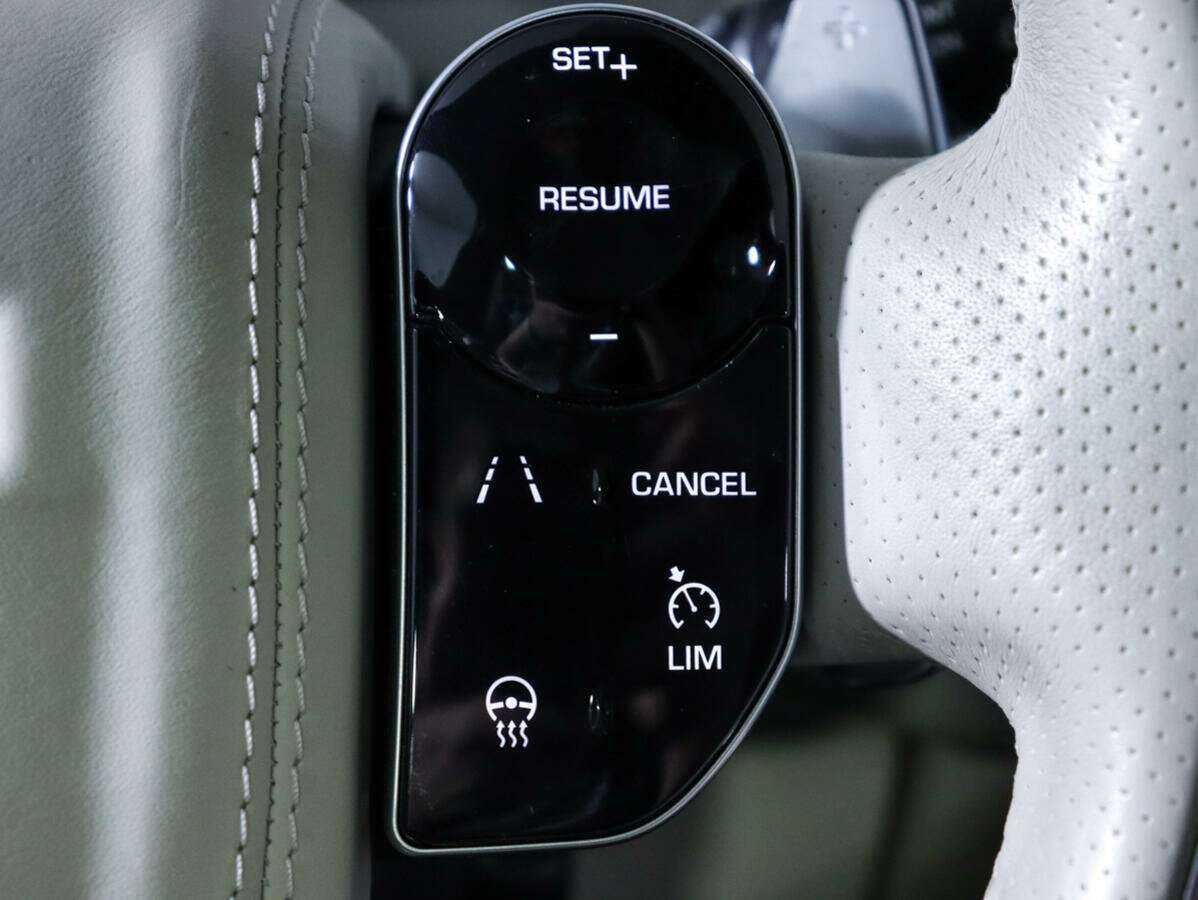 Land Rover Range Rover Velar с пробегом — 2018 год. Фото: #18