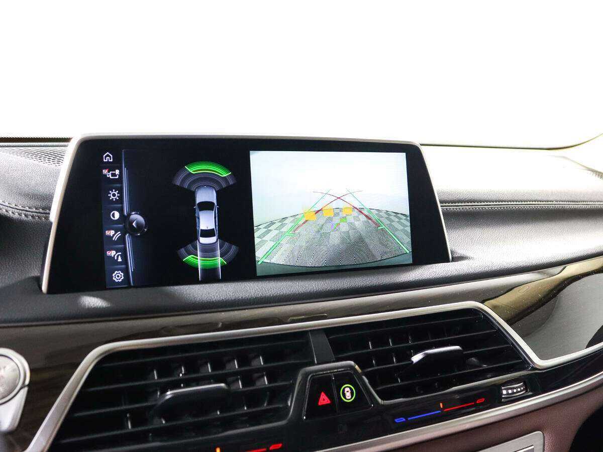 BMW 7 серии с пробегом — 2016 год. Фото: #14