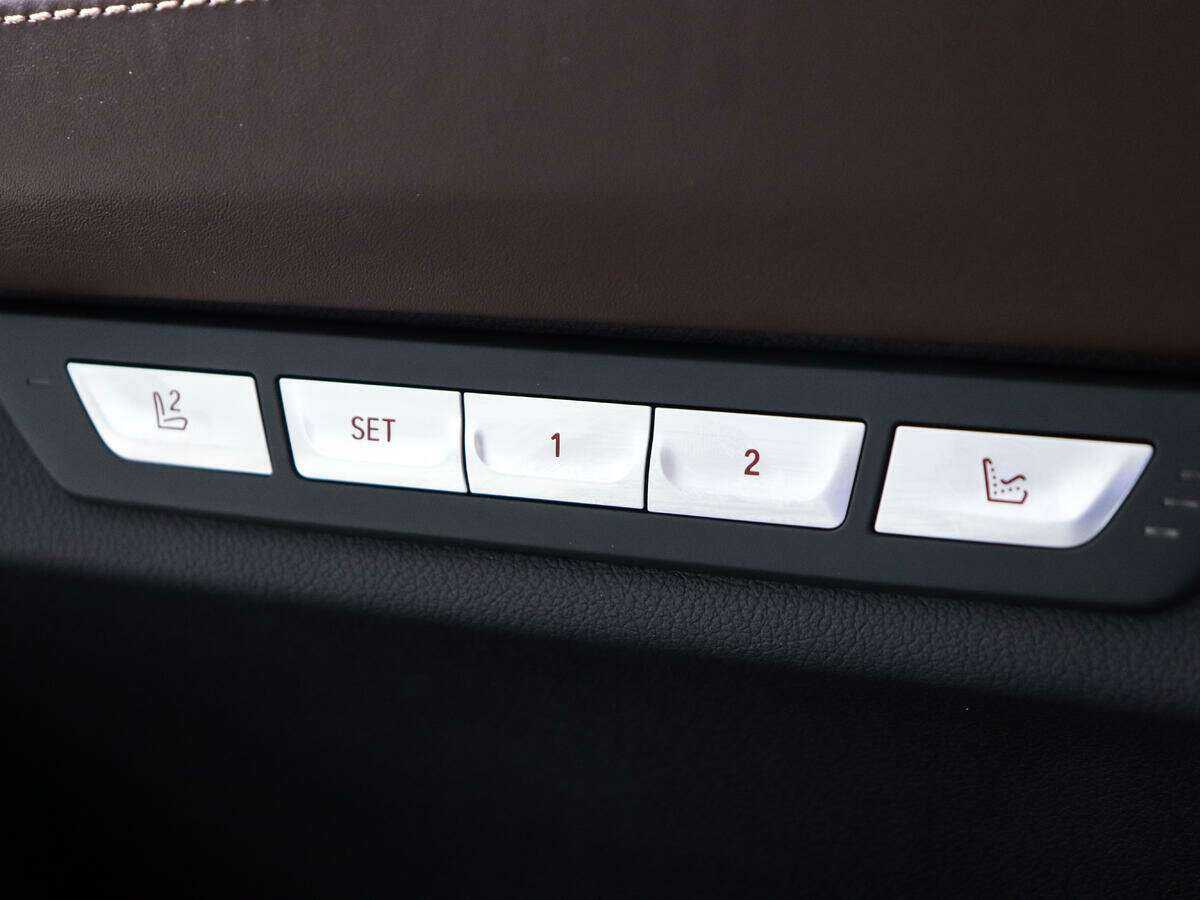 BMW 7 серии с пробегом — 2016 год. Фото: #18