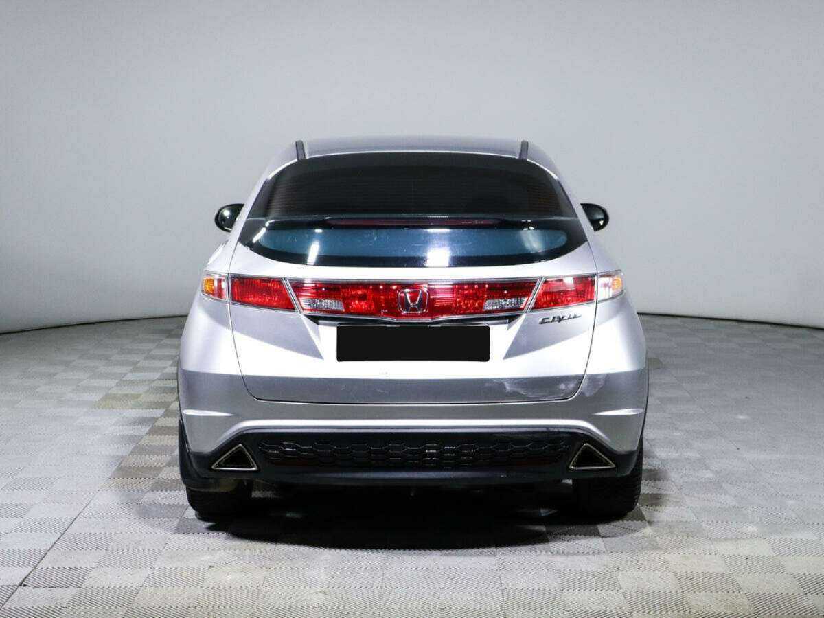 Honda Civic с пробегом — 2008 год. Фото: #5