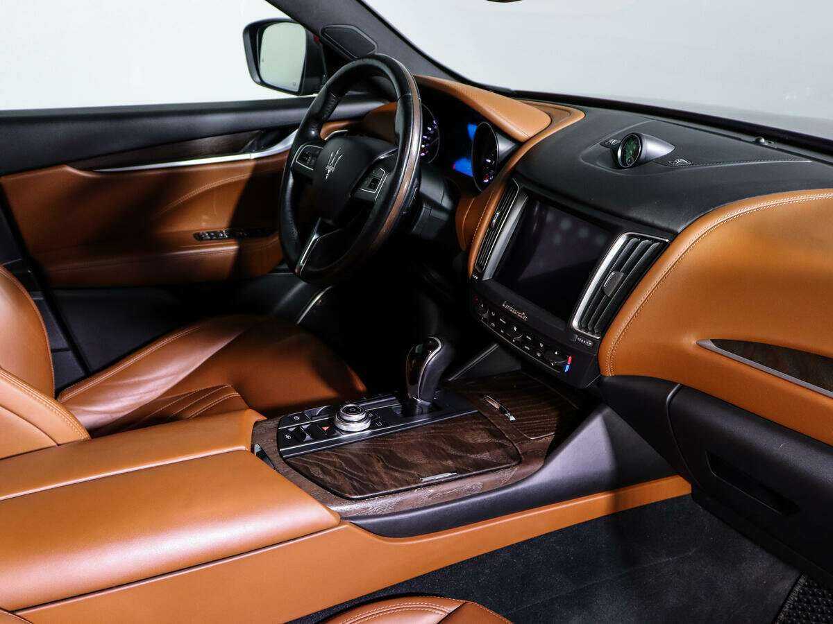 Maserati Levante с пробегом — 2016 год. Фото: #6