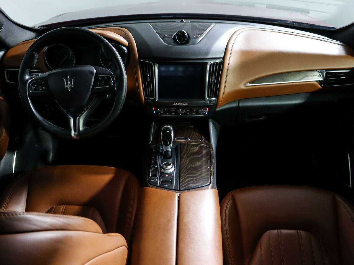 Maserati Levante с пробегом — 2016 год. Фото: #9