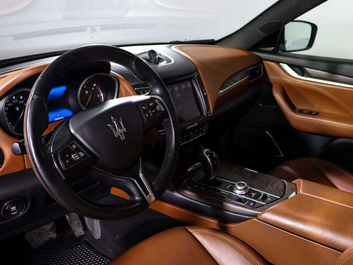 Maserati Levante с пробегом — 2016 год. Фото: #11