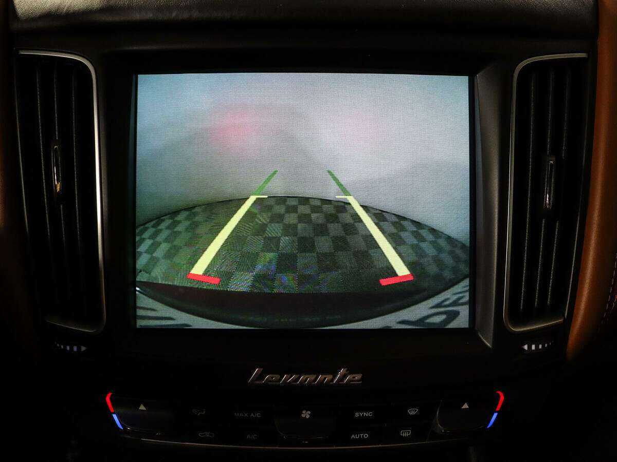 Maserati Levante с пробегом — 2016 год. Фото: #13