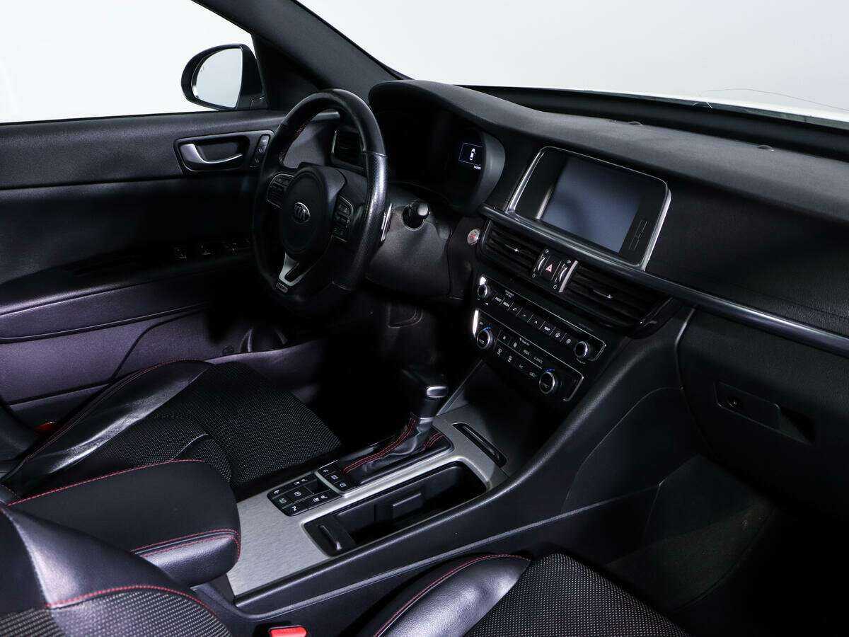 Kia Optima с пробегом — 2016 год. Фото: #5