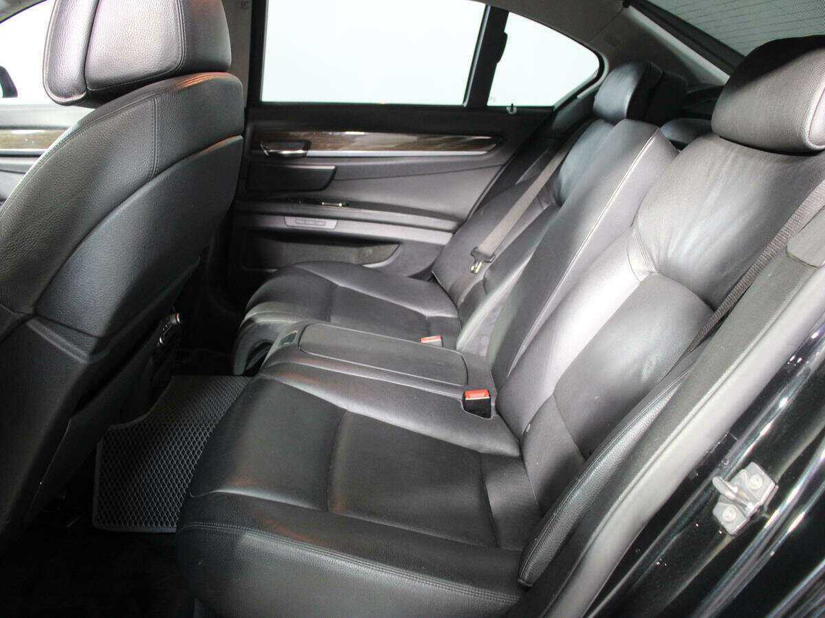 BMW 7 серии с пробегом — 2009 год. Фото: #9