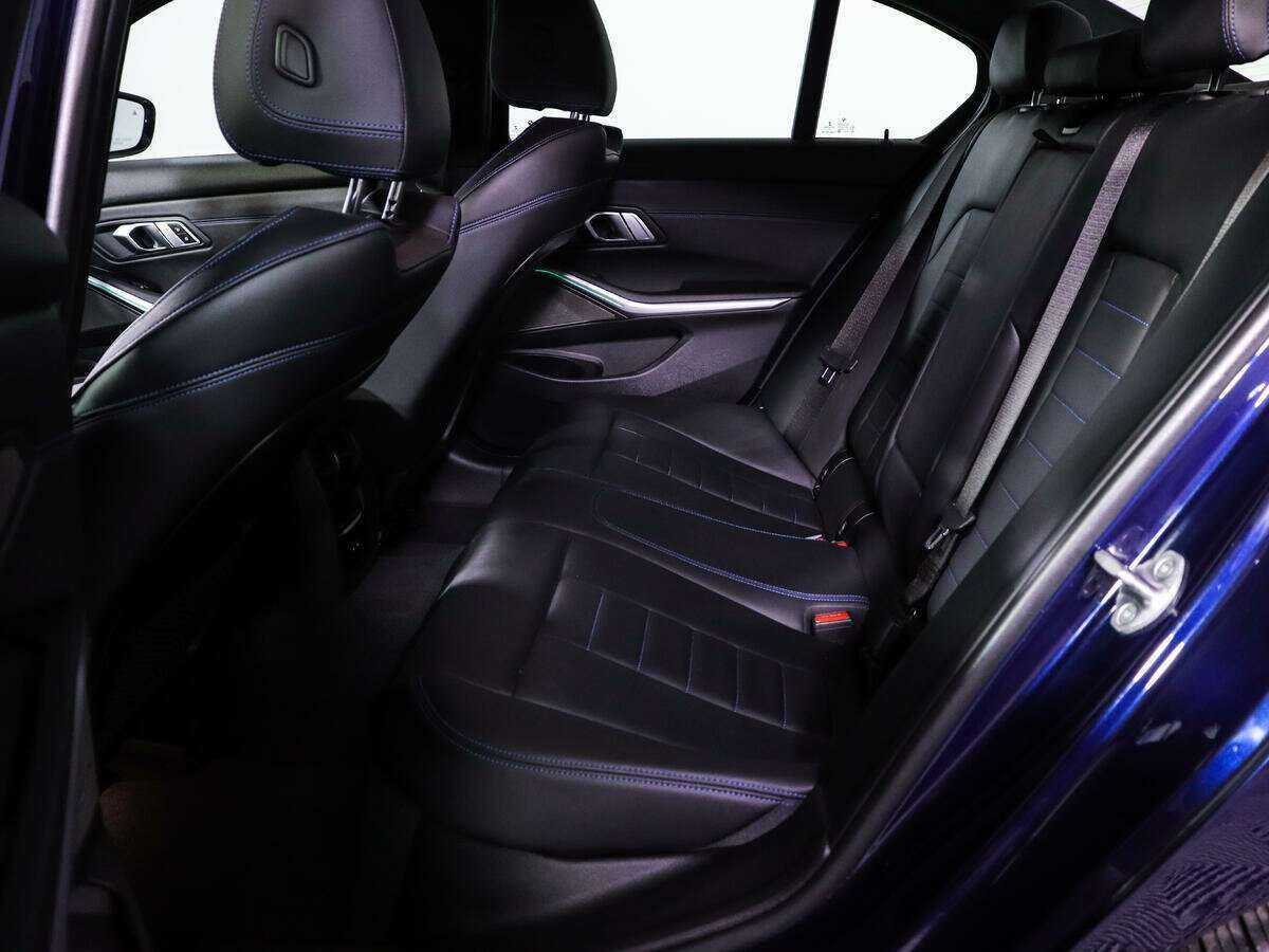 BMW 3 серии с пробегом — 2022 год. Фото: #4