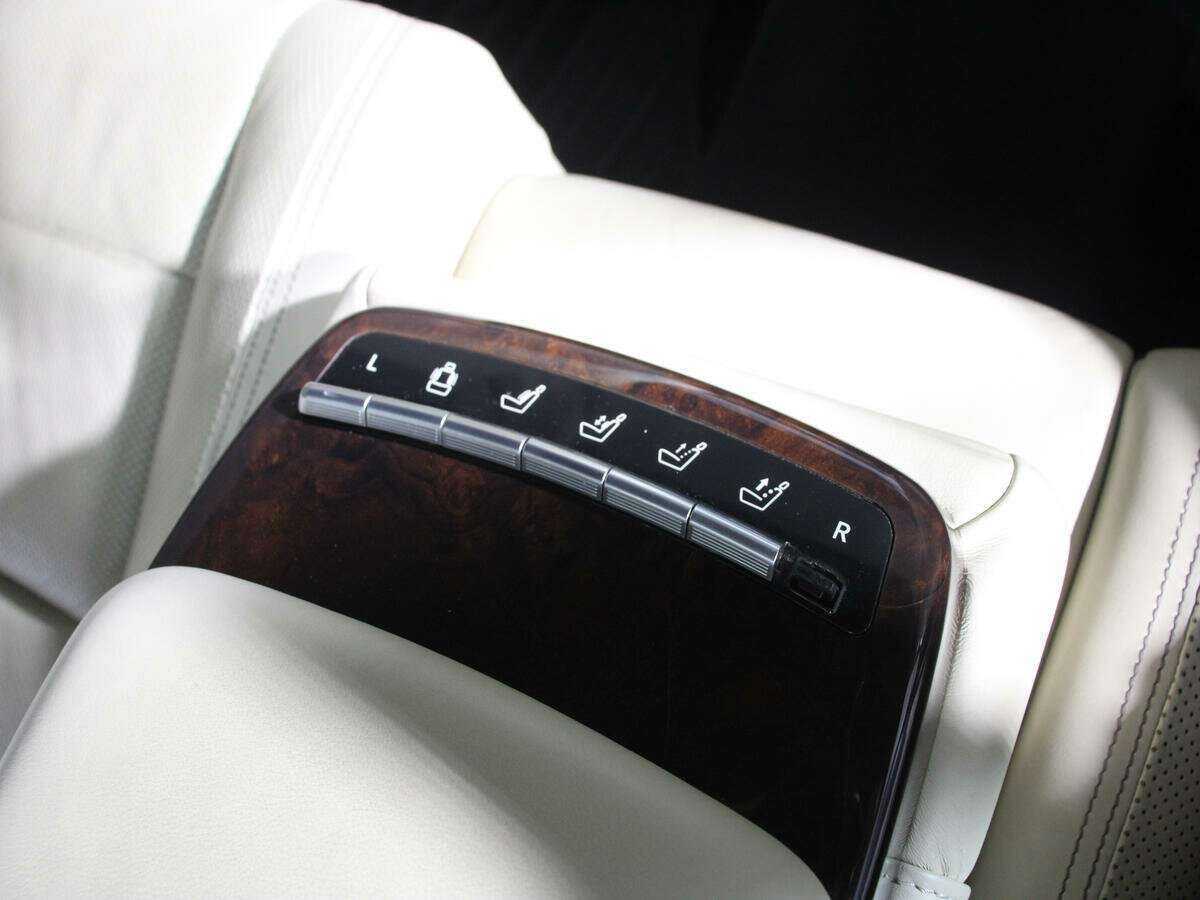 Mercedes-Benz S-Класс с пробегом — 2011 год. Фото: #17