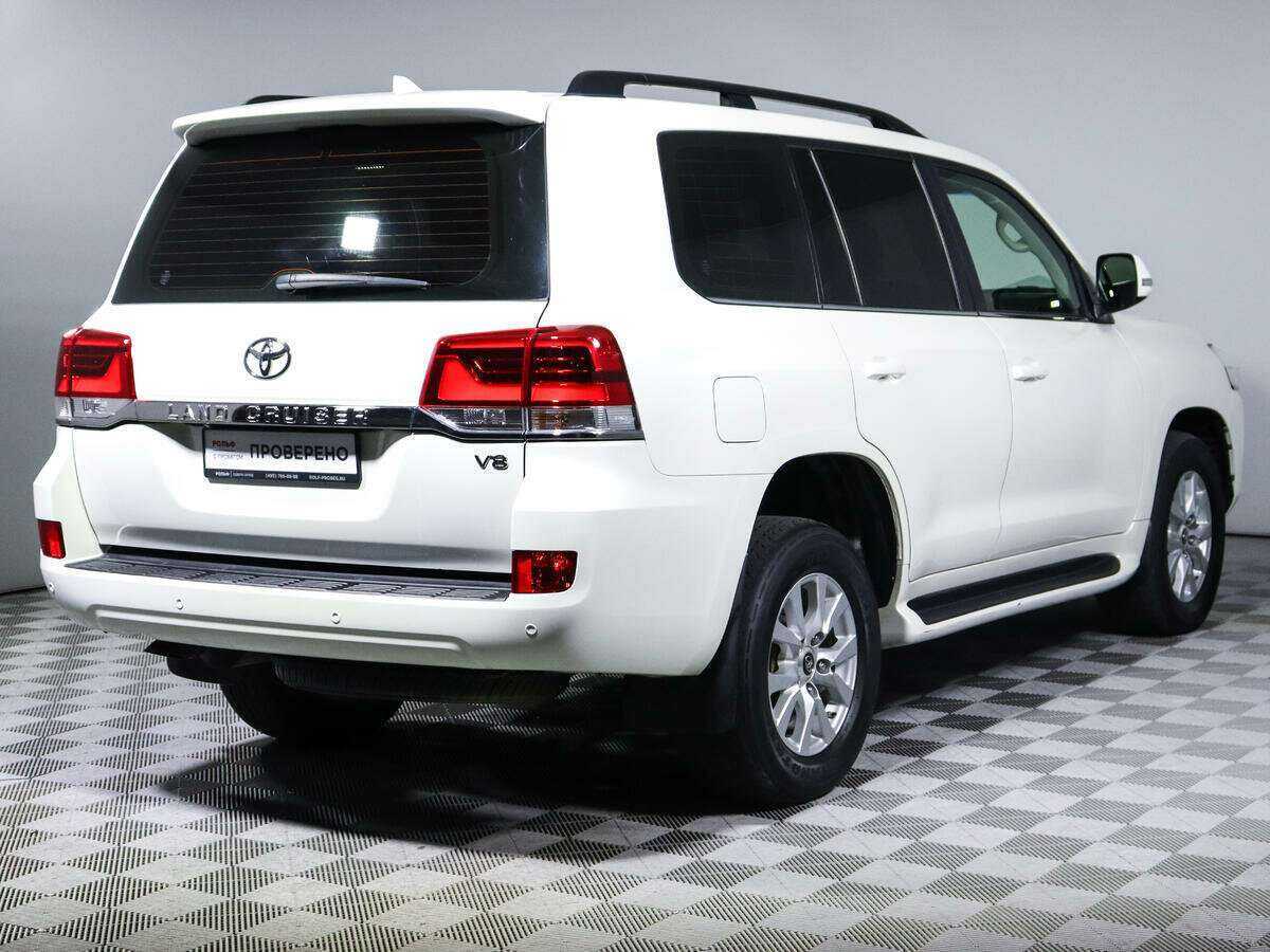 Toyota Land Cruiser с пробегом — 2017 год. Фото: #3