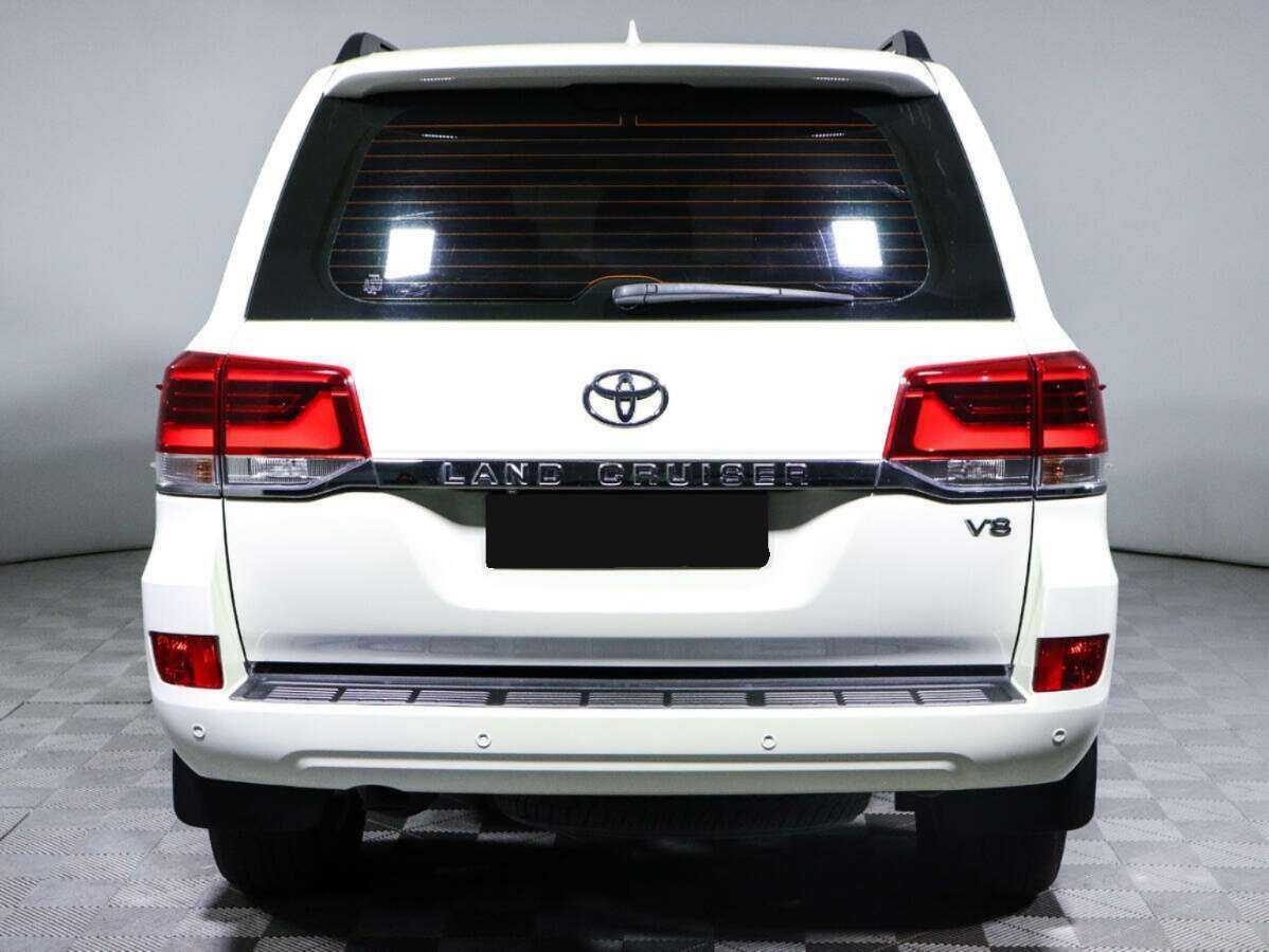 Toyota Land Cruiser с пробегом — 2017 год. Фото: #4