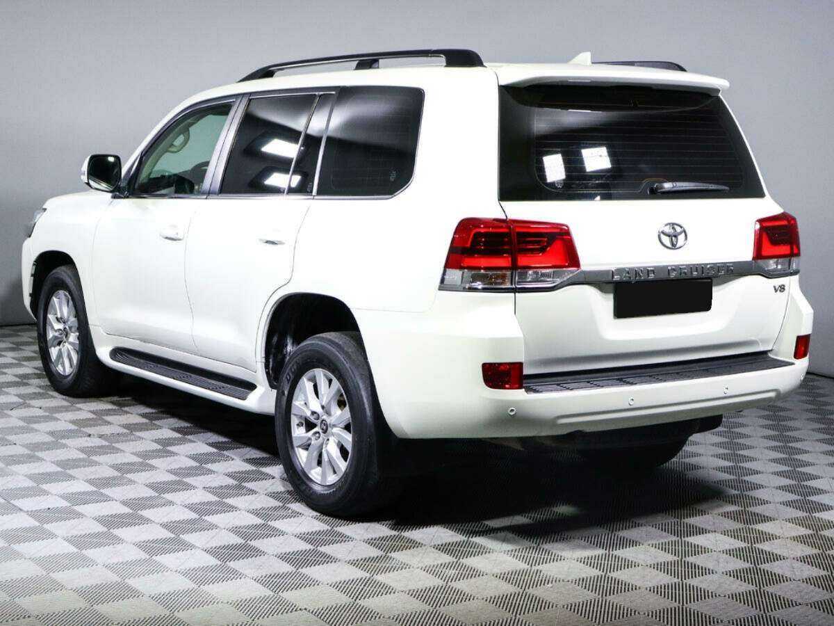 Toyota Land Cruiser с пробегом — 2017 год. Фото: #5
