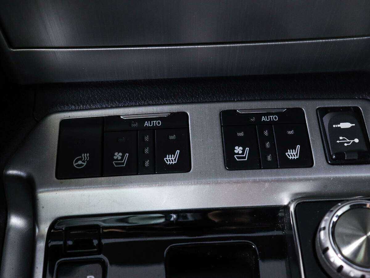 Toyota Land Cruiser с пробегом — 2017 год. Фото: #21