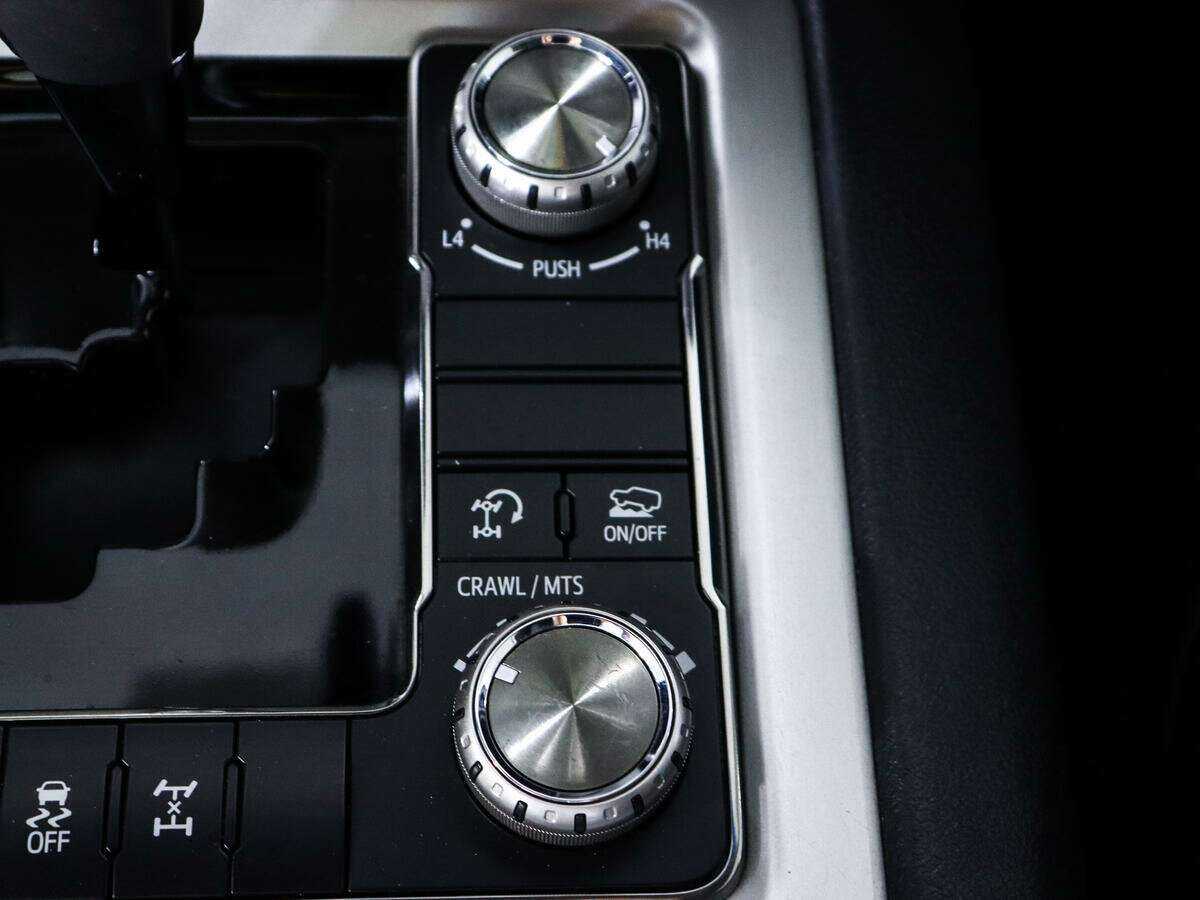 Toyota Land Cruiser с пробегом — 2017 год. Фото: #22