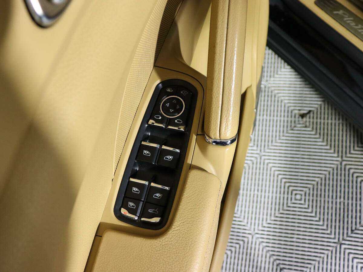 Porsche Cayenne с пробегом — 2014 год. Фото: #15