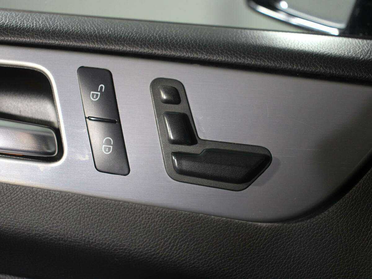 Mercedes-Benz M-Класс с пробегом — 2011 год. Фото: #17