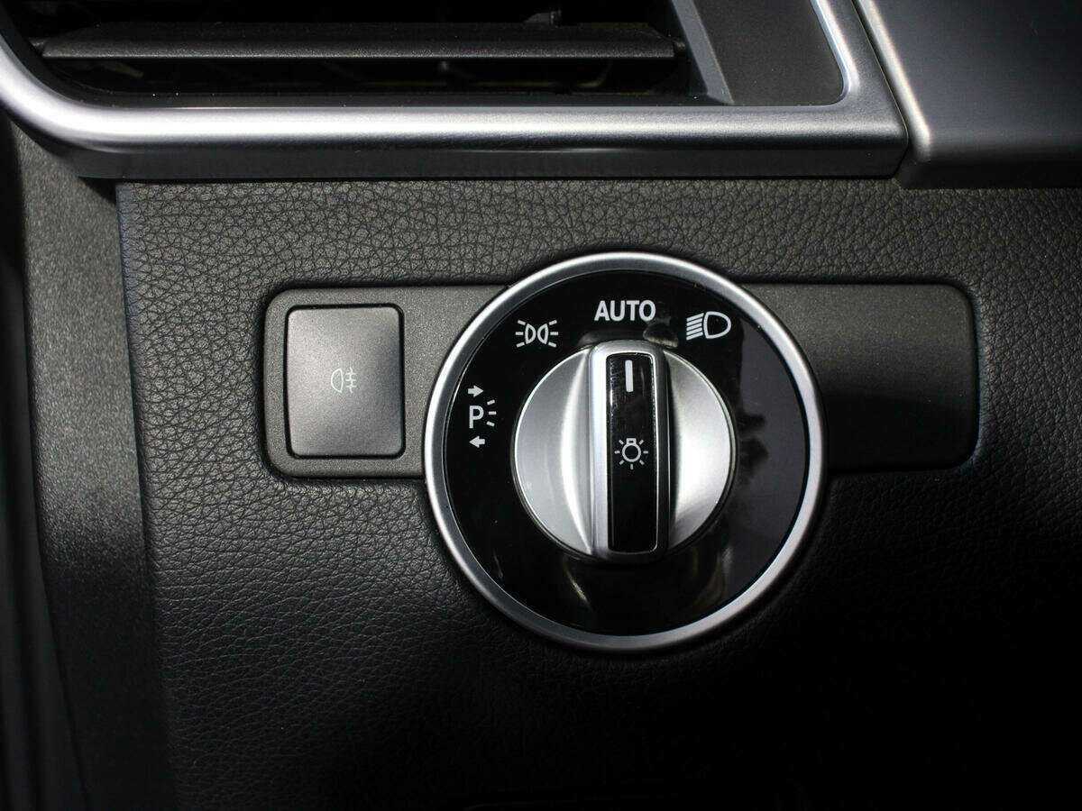 Mercedes-Benz M-Класс с пробегом — 2011 год. Фото: #18