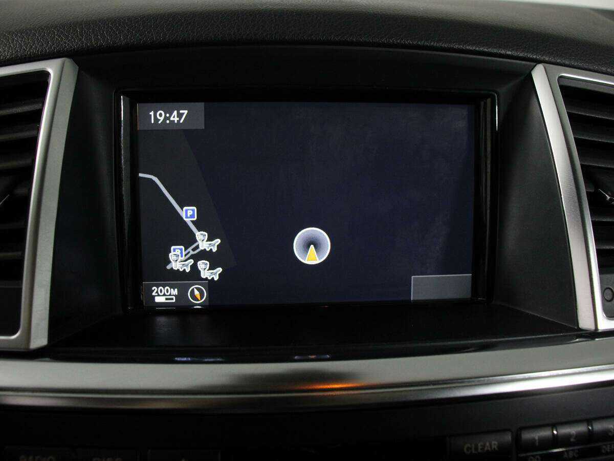 Mercedes-Benz M-Класс с пробегом — 2011 год. Фото: #26