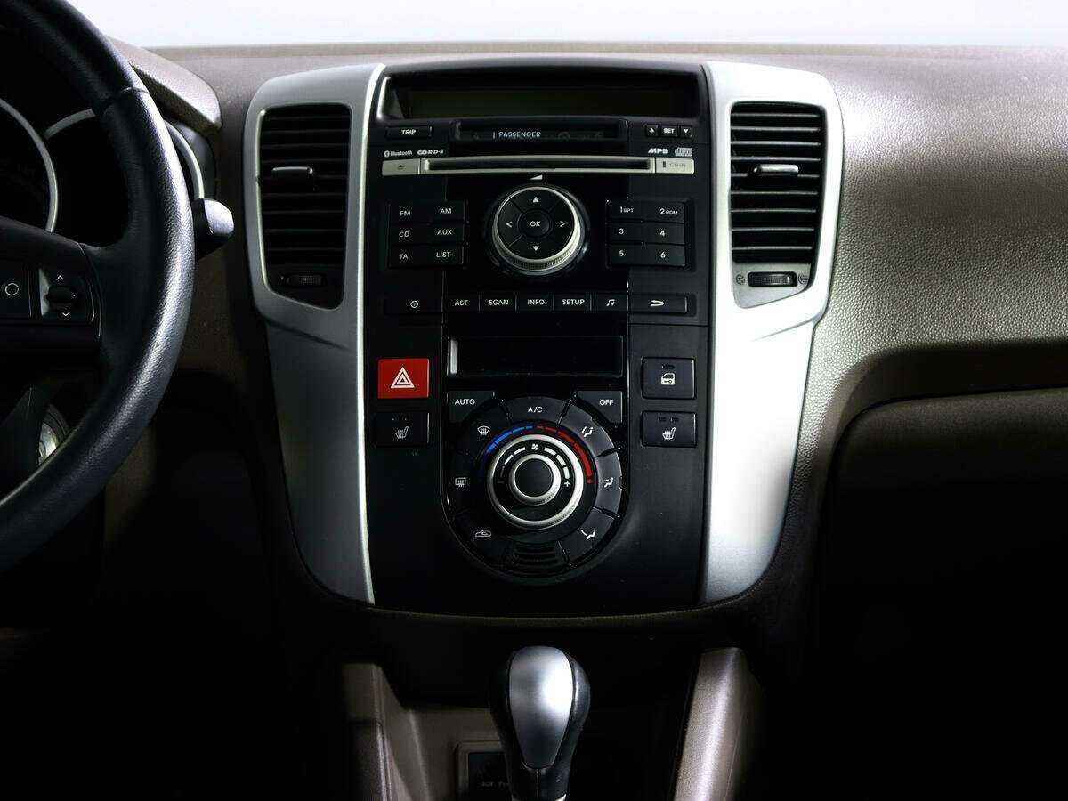 Kia Venga с пробегом — 2012 год. Фото: #11