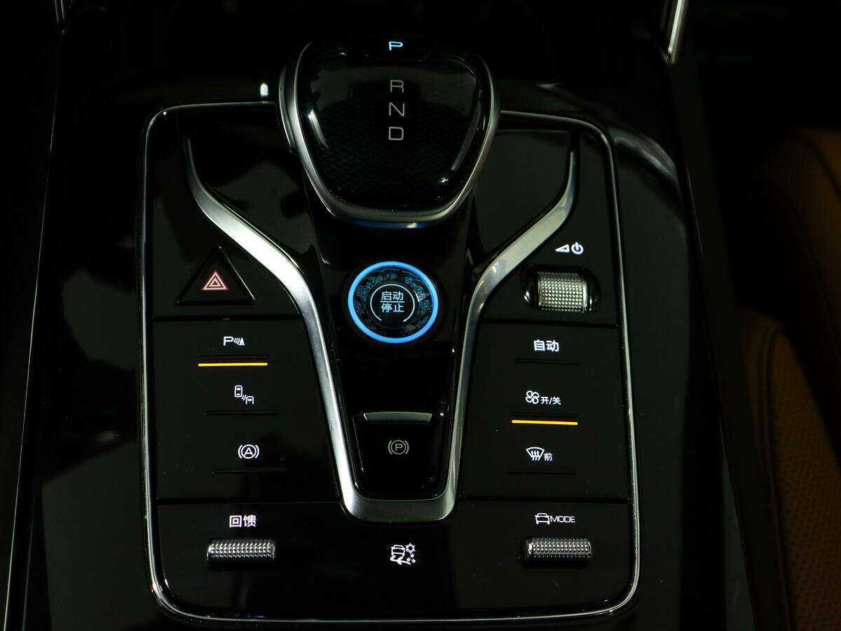 BYD Tang с пробегом — 2022 год. Фото: #24