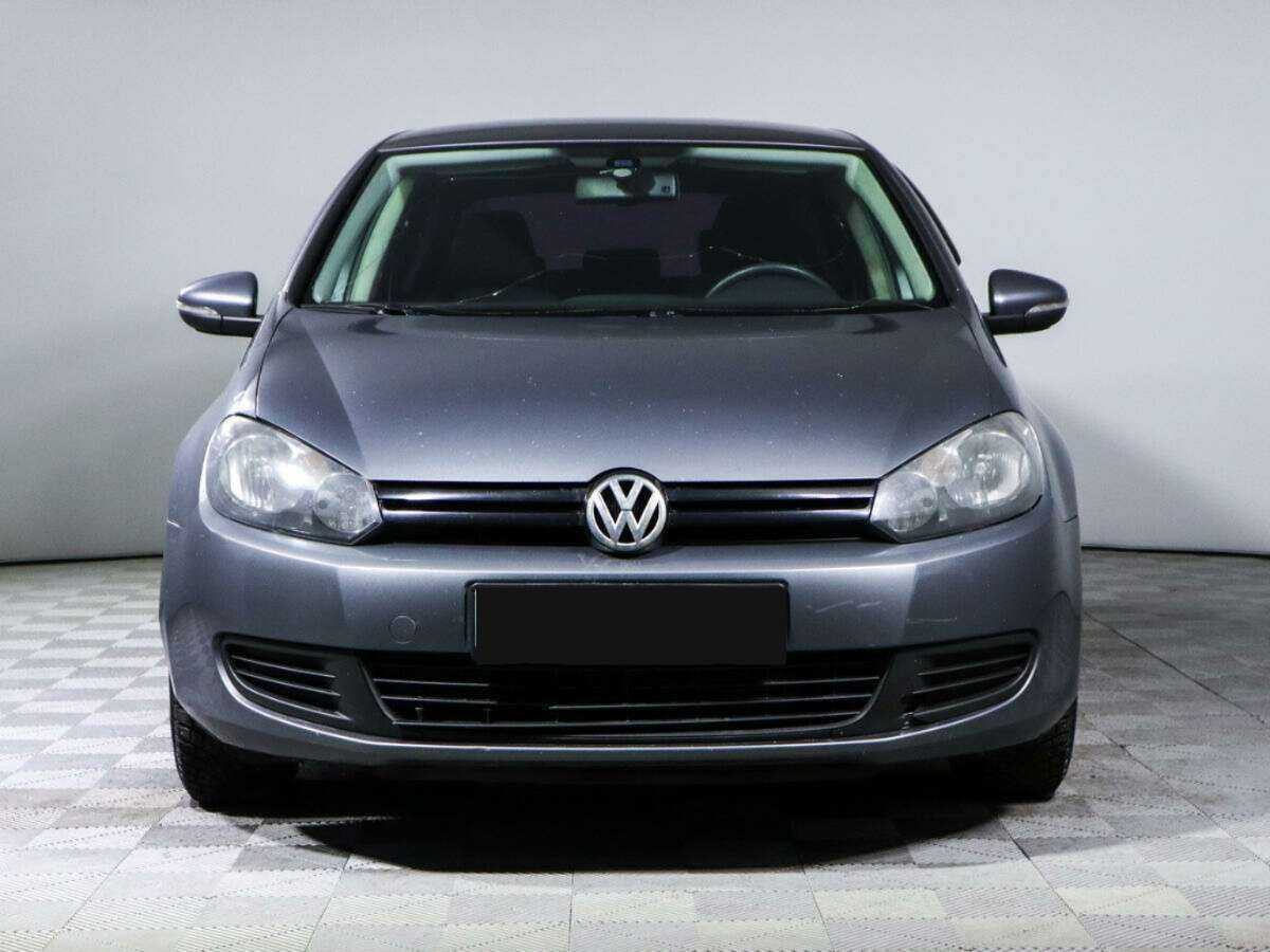 Volkswagen Golf с пробегом — 2010 год. Фото: #1